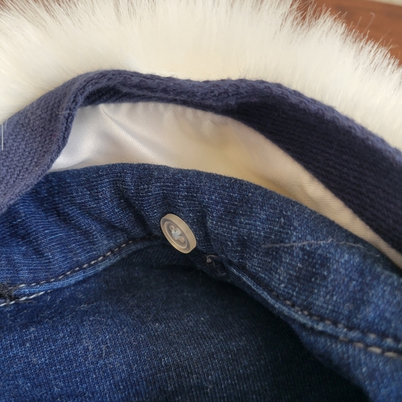 Guess Outfit NWOT Size 18 Months 2 Piece Faux Fur - Picture 8 of 9